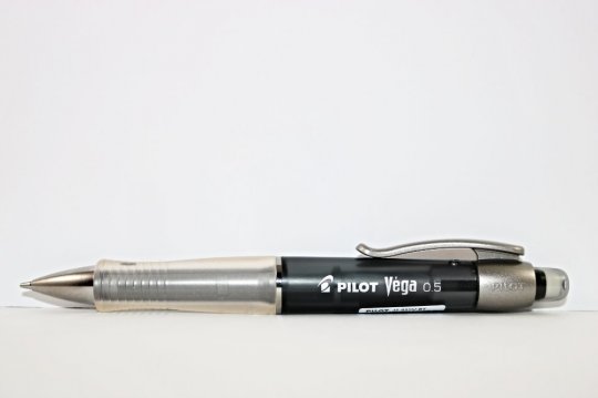 Pilot Vega 0.5 mm - sort